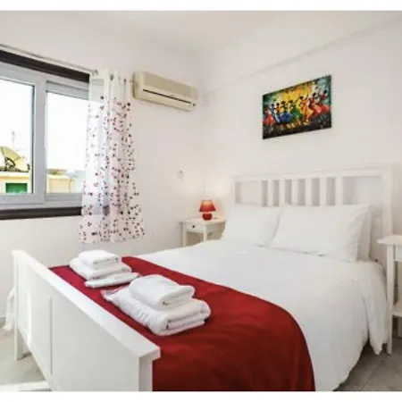 Gorgeous In Paradise Complex Apartment *